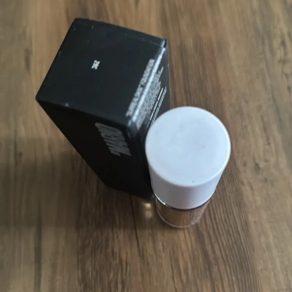 Makeup by Mario Liquid Foundation - Shade 29 C